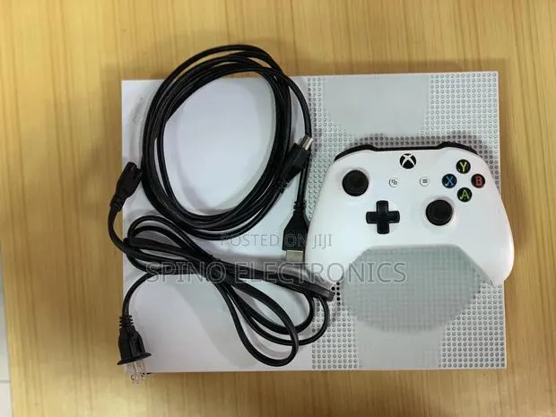 Xbox One S With 12 Game · Photo 1