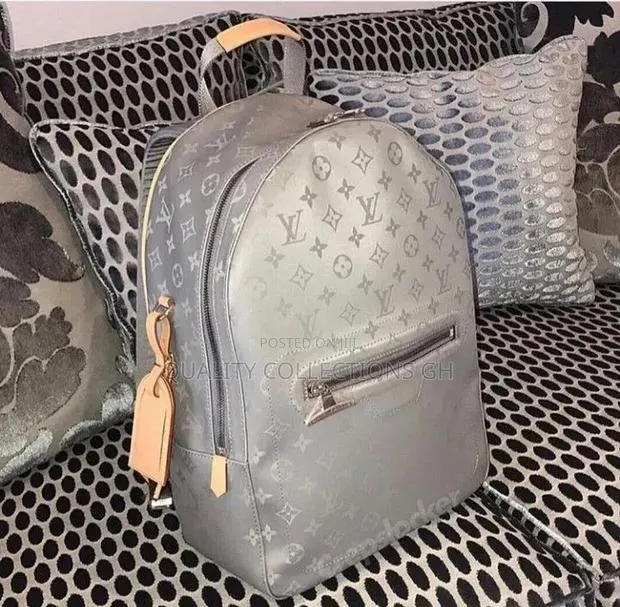 Louis Vuitton Backpack · Photo 1