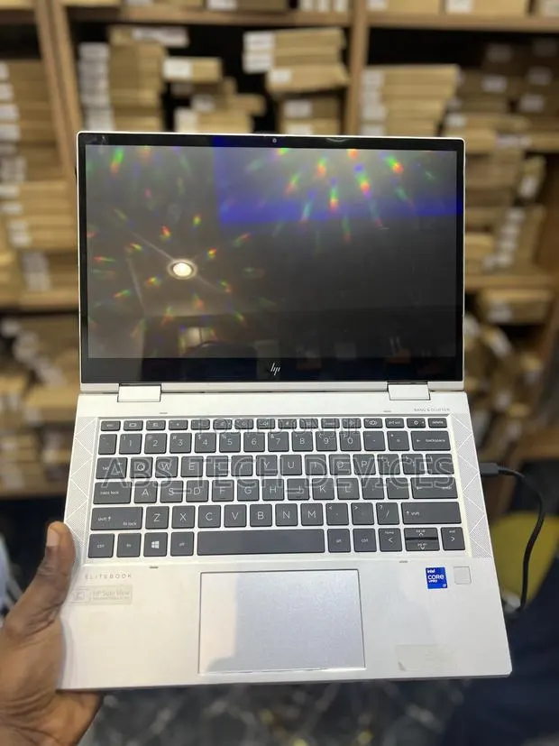 Laptop HP EliteBook 830 G8 32GB Intel Core i7 SSD 512GB · Photo 1