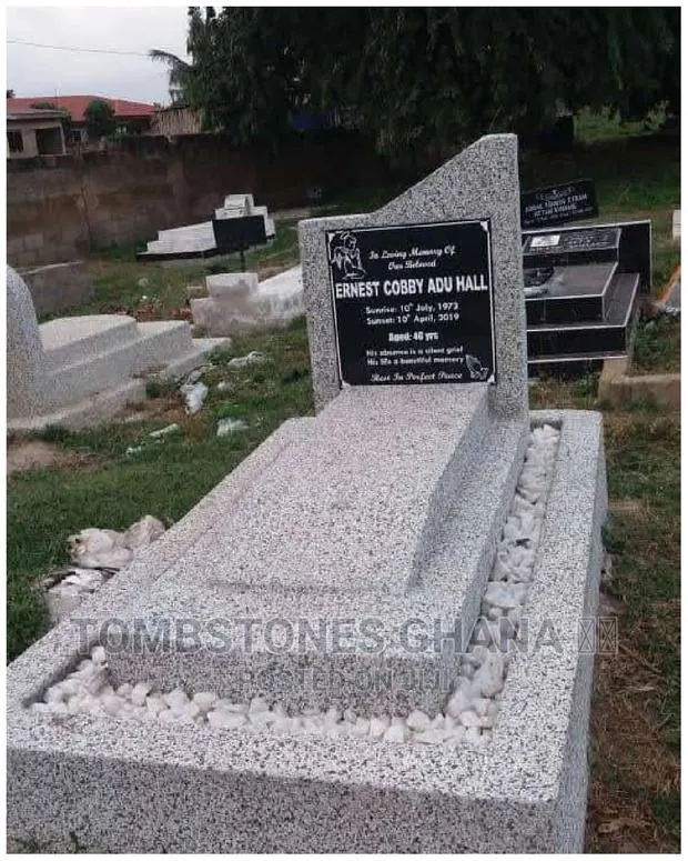 Terrazzo Tombstone With White Stone · Photo 1