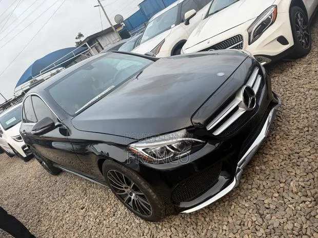 Mercedes-Benz C300 Sport 4Matic Sedan AWD (2.0L 4cyll 7A) 2016 Black · Photo 1