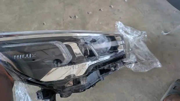 Toyota Hilux 2020,2021,2022,2023 Headlight Full LED · Photo 1