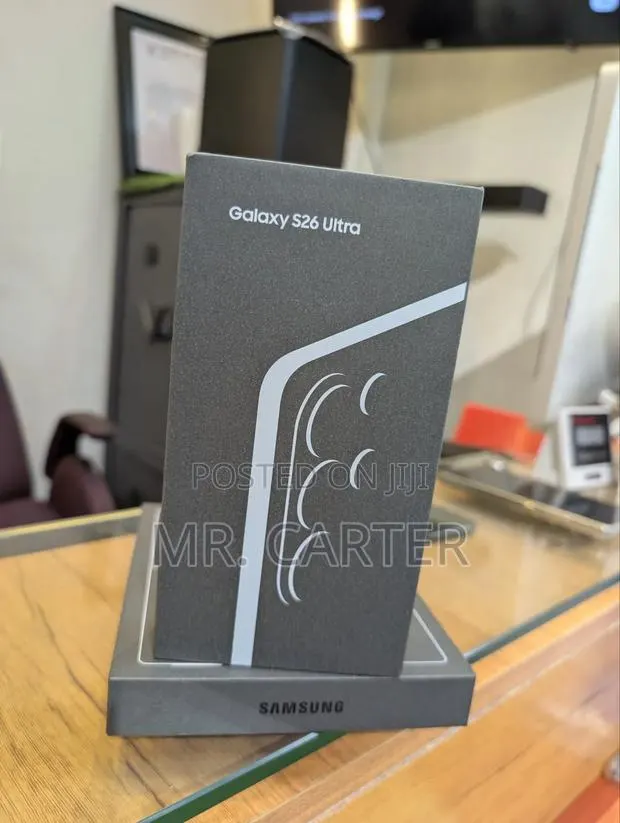 New Samsung Galaxy S26 Ultra 5G 1 TB Black · Photo 1