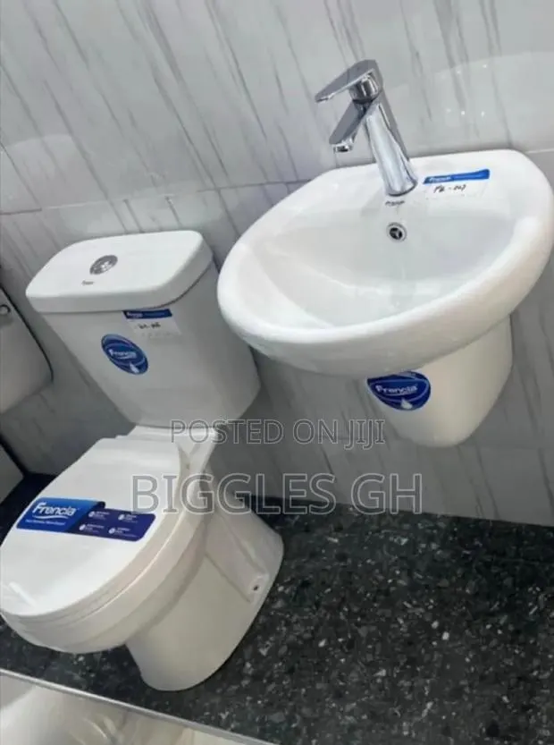 Wc With Basin Complete Set · Photo 1