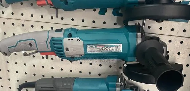 TOTAL Angle Grinder 960W · Photo 1