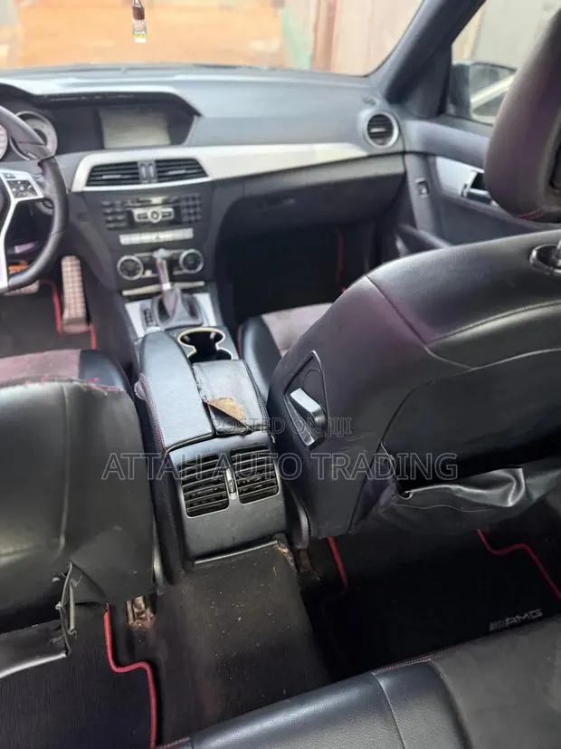 Mercedes-Benz C250 2014 Black · Photo 1