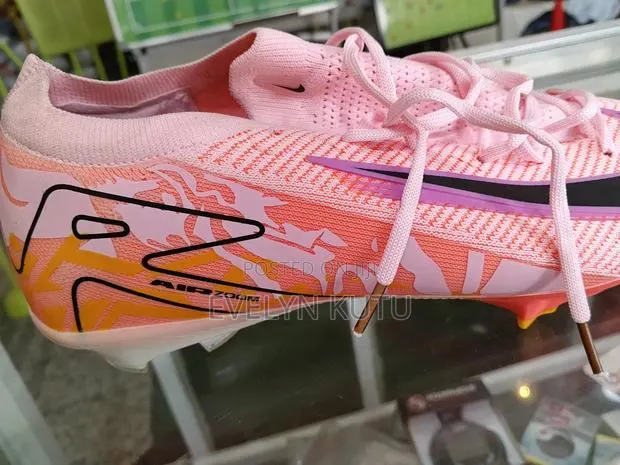 Nike Football Boots · Photo 1