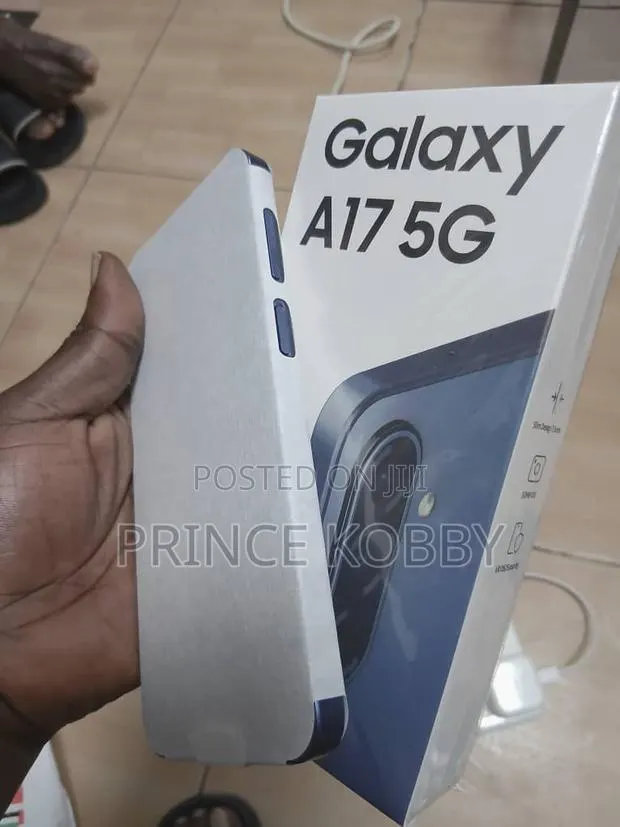 New Samsung Galaxy A17 256 GB Blue · Photo 1