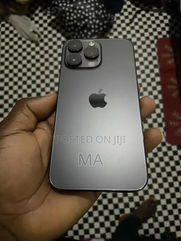 Apple iPhone 14 Pro Max 1 TB Black · Photo 1