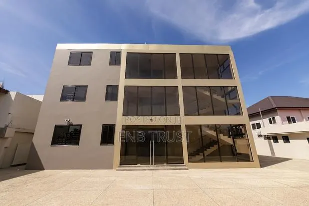 200 SQM Office Space for Rent at Dzorwulu · Photo 1