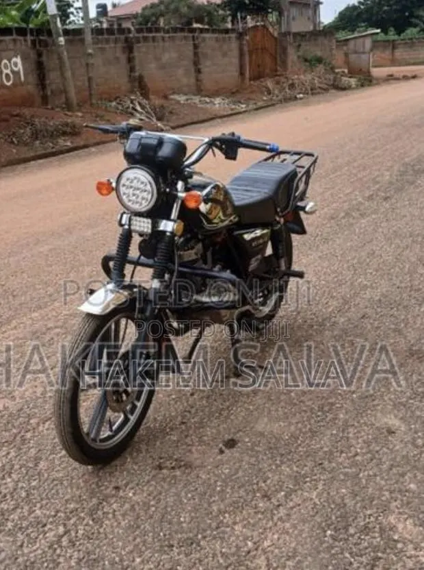 Royal Motorcycle 2025 Black · Photo 3