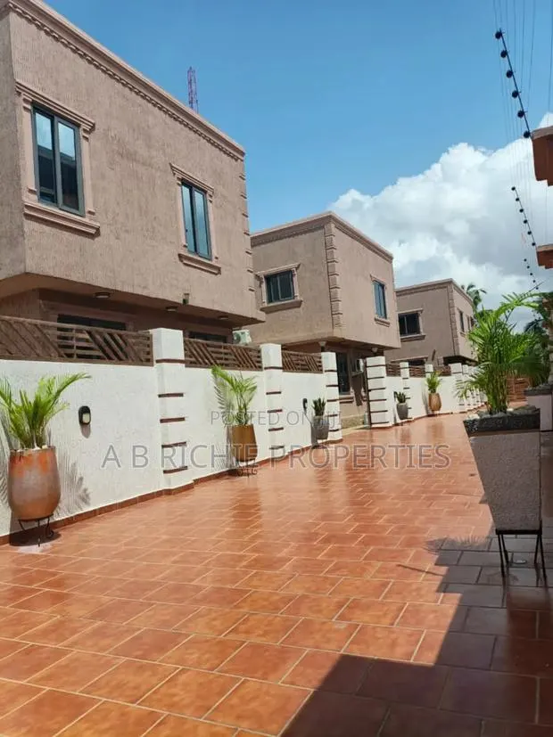3bdrm Townhouse / Terrace in Ab Richie Properties, Papaye for rent · Photo 1