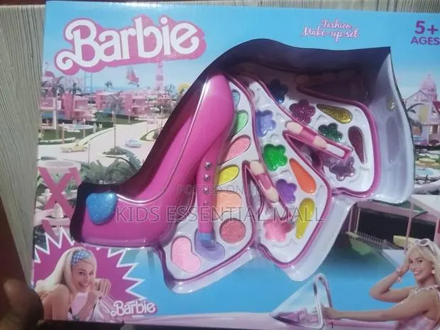 Barbie Triple Heel Makeup Set for Kids · Photo 2