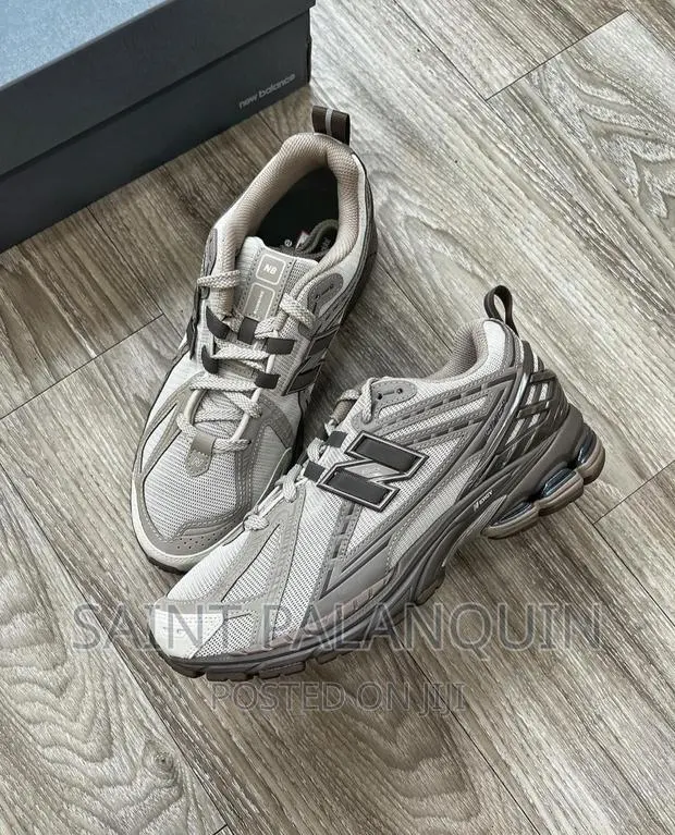 New Balance · Photo 1