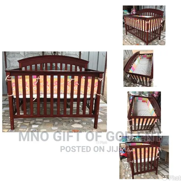Carter's Manchester Convertible Crib · Photo 1