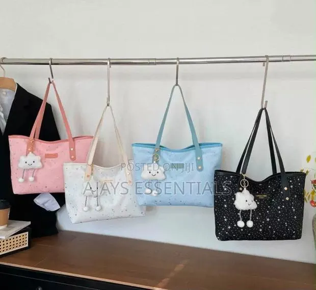Classy Women’s Tote Bags · Photo 1