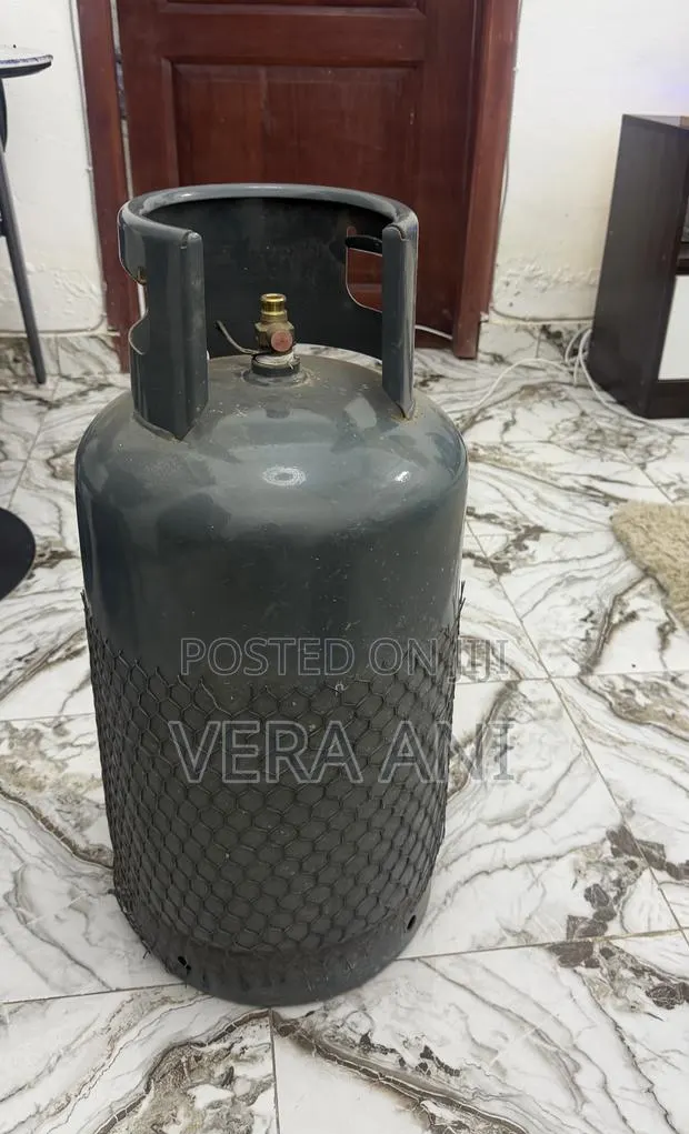 Electric Burner and Cylinder · Photo 1