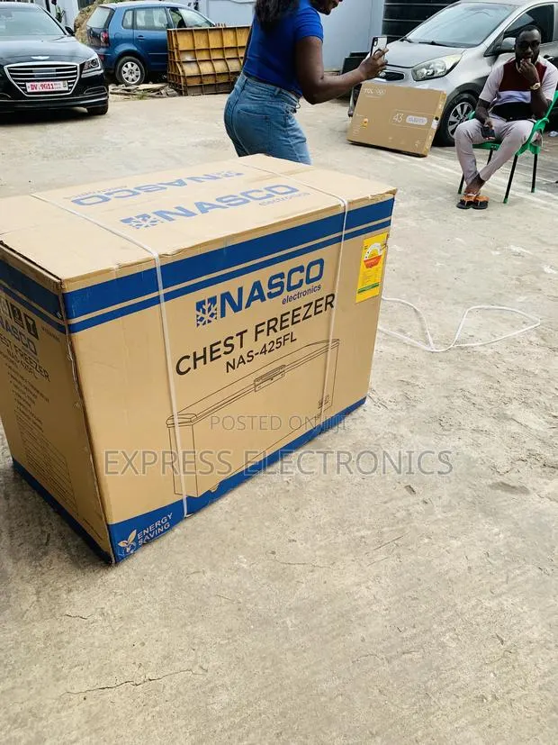 Zealous Sleek Chest Freezer Single Door Nasco NAS-425fl. · Photo 1