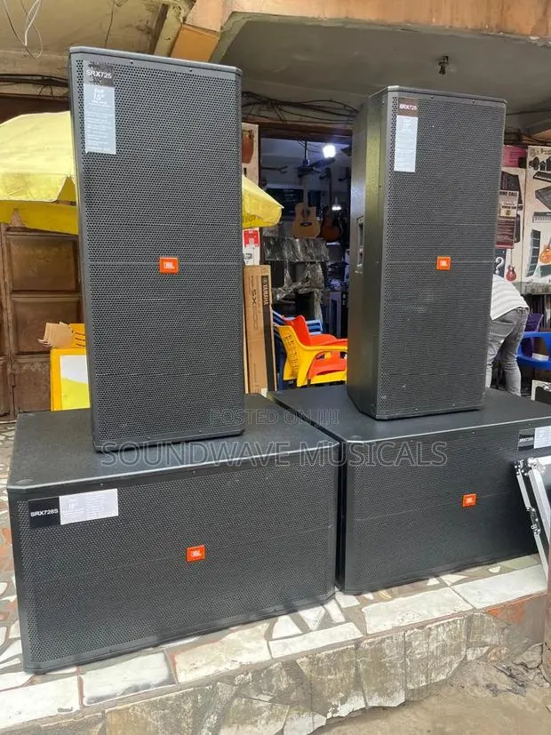 JBL Bass and Full Range Available · Photo 1