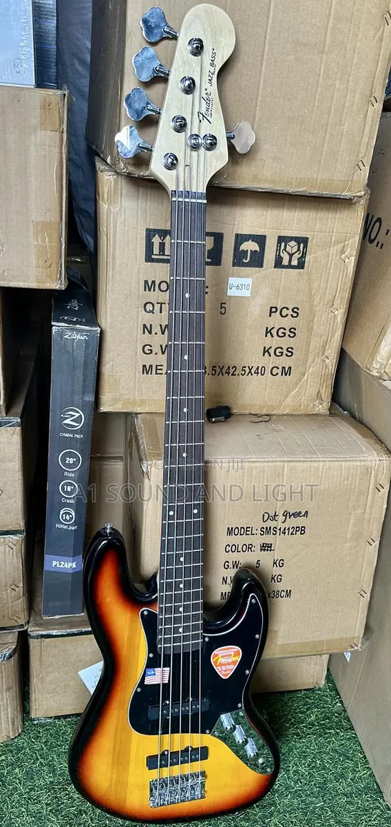 Fender 5 Strings Passive Bass Guitar - 3 Tones[Free Bag] · Photo 1