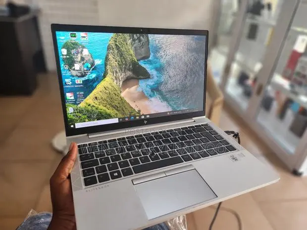 Laptop HP EliteBook 840 G7 8GB Intel Core i7 HDD 256GB · Photo 1