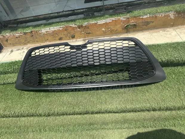 Toyota Corolla 2020 2021 2022 Grill Grille / Shells Le Xle · Photo 1