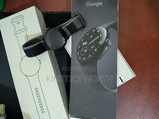 Google Pixel Watch 4 · Photo 1