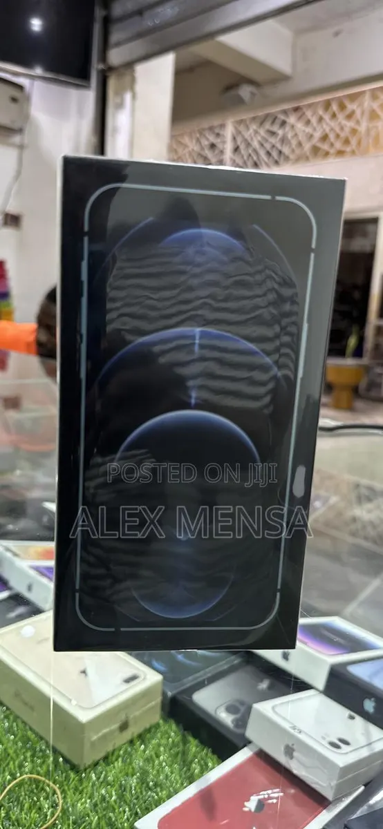 Apple iPhone 12 Pro Max 128 GB Blue · Photo 1