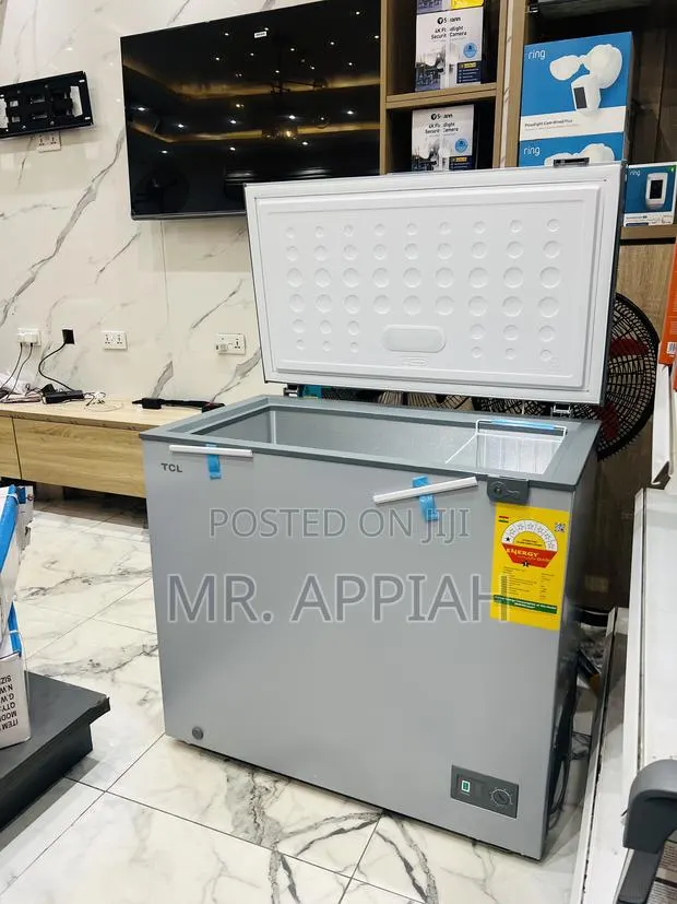 Get Unique TCL Single Door Electric Chest Freezer(200l)Gray · Photo 1