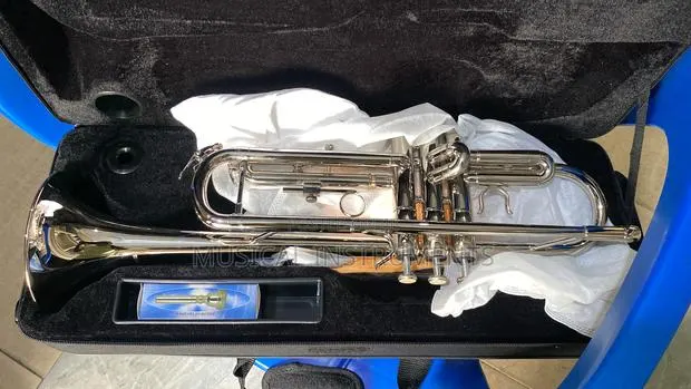 Titanic Trumpet · Photo 1