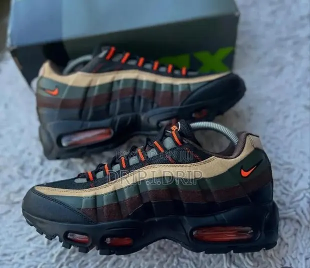 Nike Air Max 95. Comes in Box . Comes in All Sizes . Very Classic · Photo 1