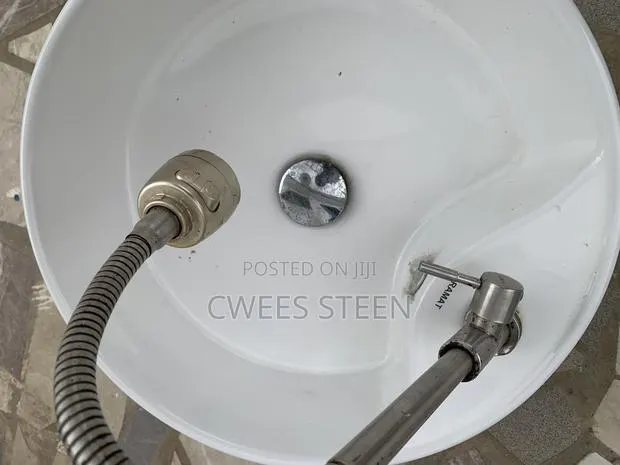 Pedicure Sink (Foot Basin) · Photo 1