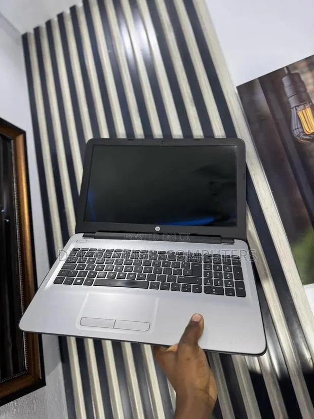 Laptop HP 15 8GB AMD A6 SSD 256GB · Photo 1
