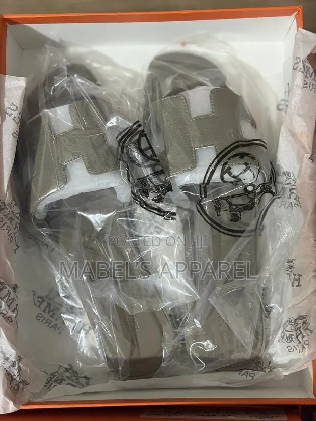 Hermes Slippers · Photo 1