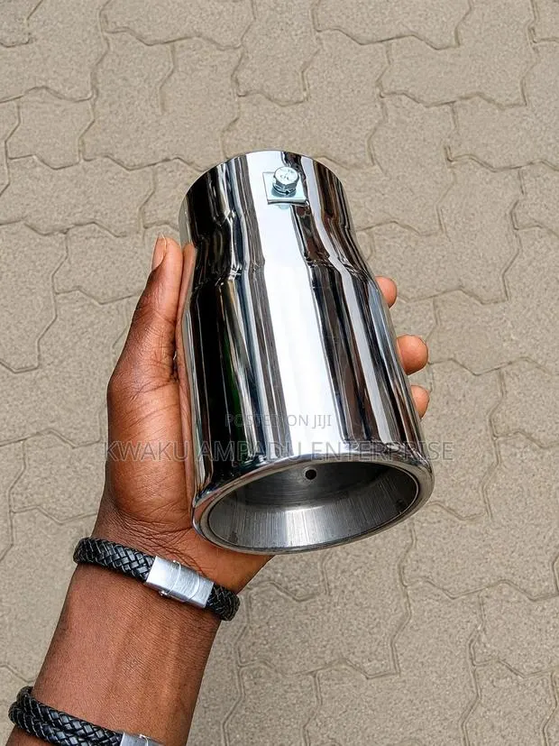 Round Chrome Stainless Steel Exhaust Tip - Universal · Photo 1
