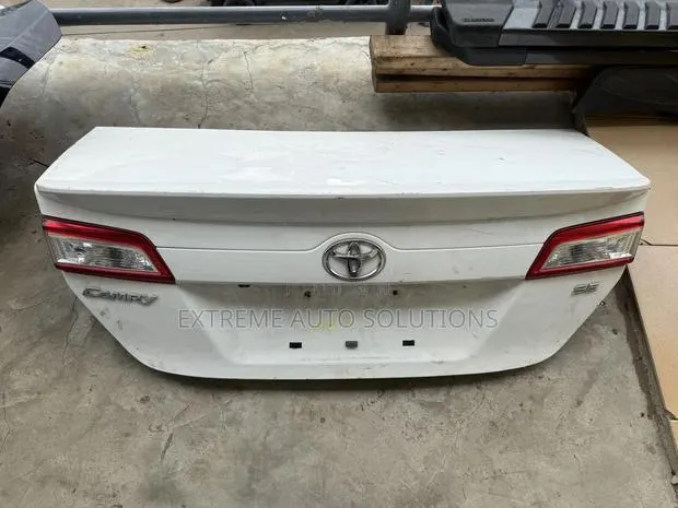 Toyota Camry Spider 2012,2013,2014 Complete Boot/ Trunk · Photo 1