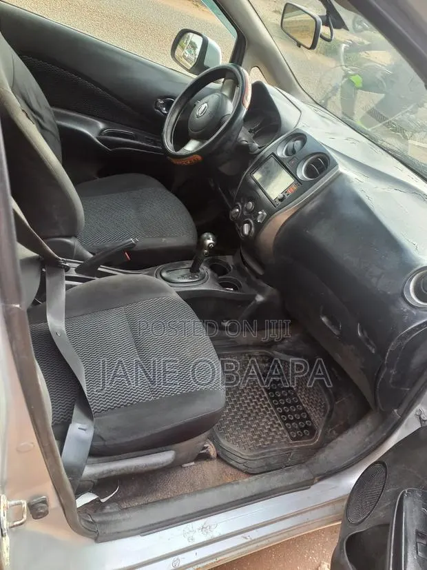 Nissan Note 1.2 Petrol 2012 Gray · Photo 1