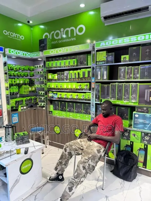 Newly Used Mobile Phones and Gadgets · Photo 1