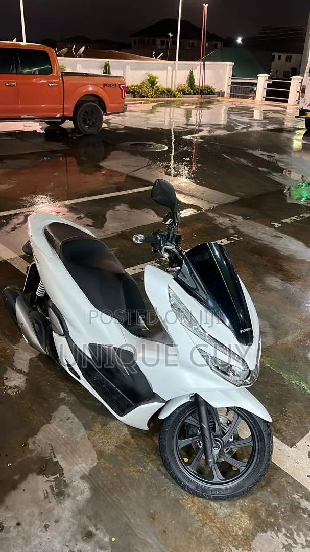 Honda 2024 White · Photo 1