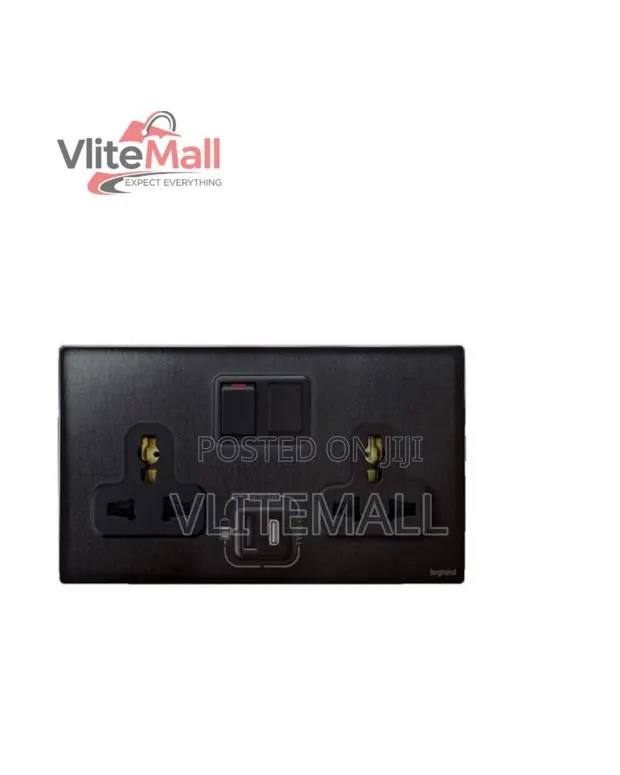 Lg 281123bb Mallia 2g Multi Sw.Socket 13a Usb A+C · Photo 1