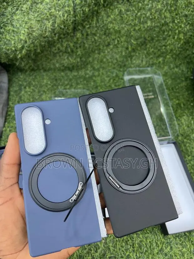 Galaxy Z Fold 7/8/8 Ultra Case With Screen Protector and Magsafe Ring · Photo 1