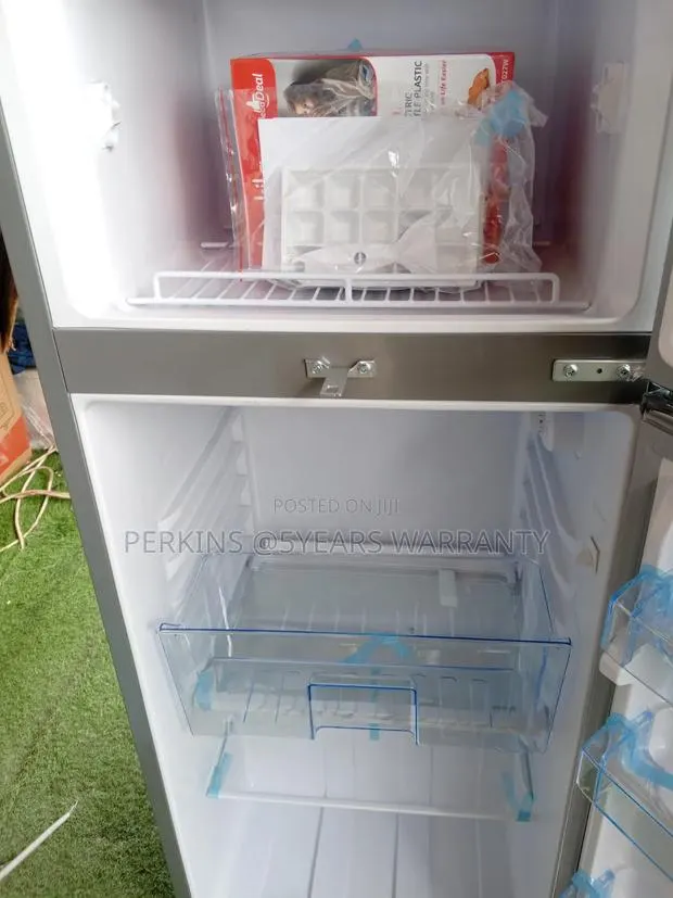 Comfortable Refrigerator H a 250L Refrigerator · Photo 1