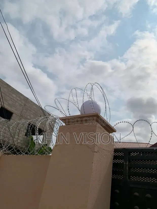 Razor Fence At Affordable Cost · Photo 1