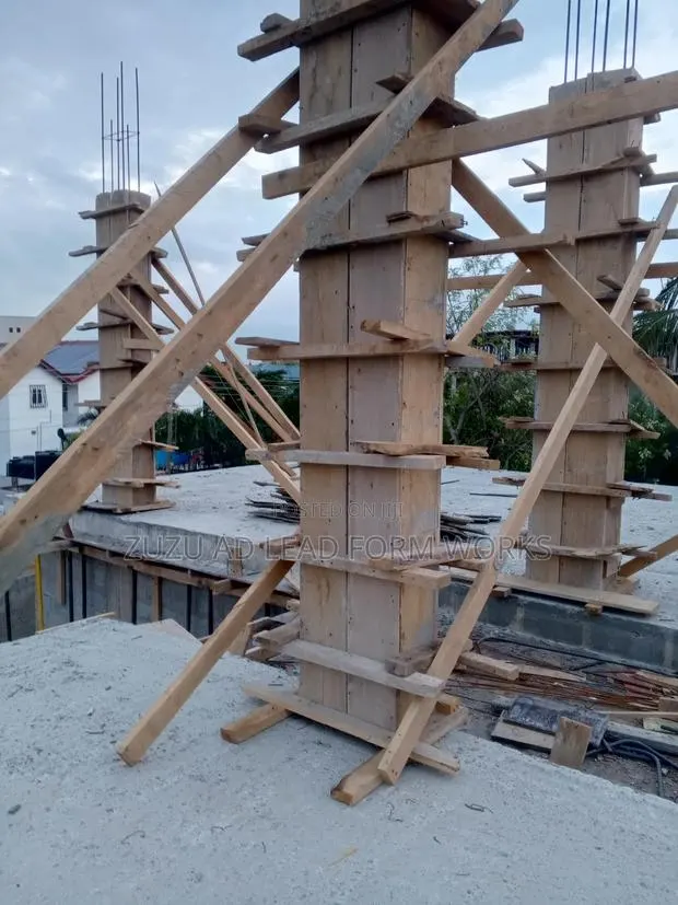 Decking Materials for Rentals Installation and Dismantle · Photo 1