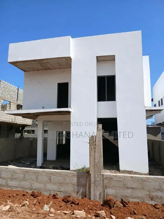 3bdrm Townhouse/Terrace in Tema Metropolitan for sale · Photo 3