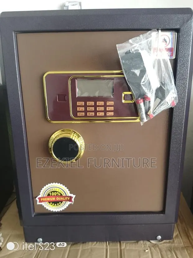 Money Safe · Photo 1