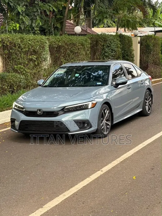 Honda Civic Touring CVT 2023 · Photo 1