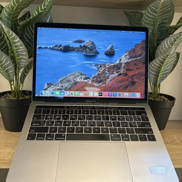 Laptop Apple MacBook Pro 2016 8GB Intel Core i5 SSD 512GB · Photo 1
