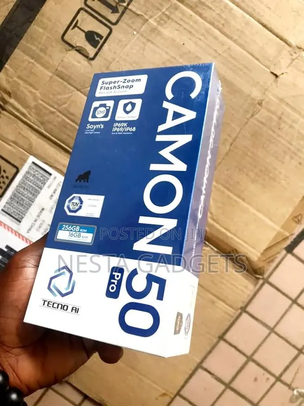 New Tecno Camon 50 Pro 256 GB Green · Photo 1