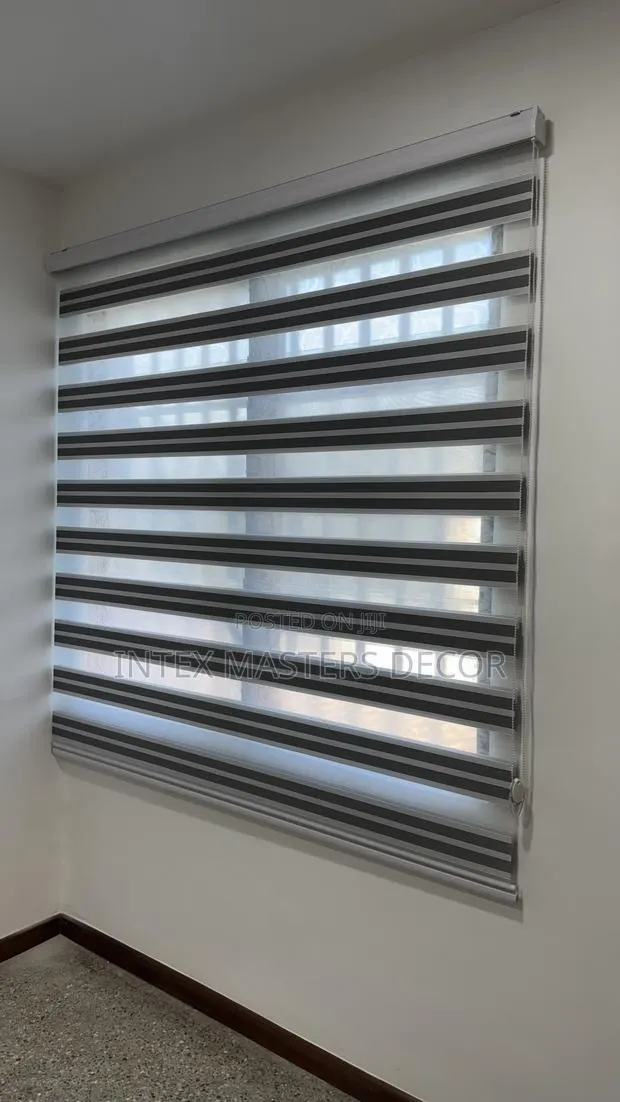 Window Blinds · Photo 1